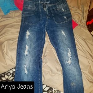 Ariya Jeans